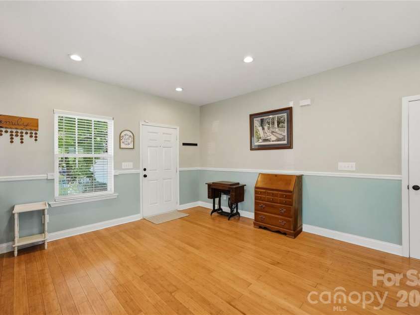167 Ranlo Avenue, Gastonia, NC 28054.  MLS# CAR4424883, YatesRealty ID 50933. 