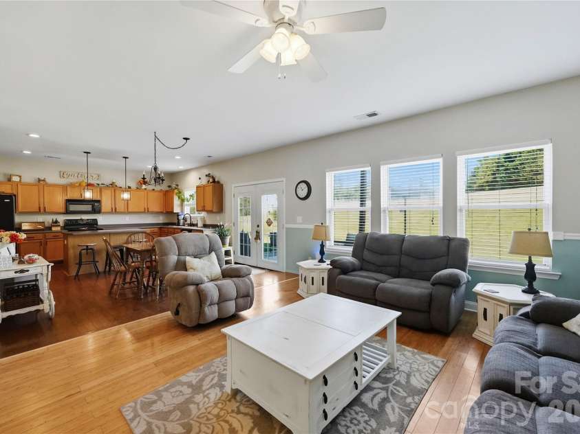 167 Ranlo Avenue, Gastonia, NC 28054.  MLS# CAR4424883, YatesRealty ID 50933. 