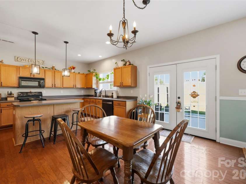 167 Ranlo Avenue, Gastonia, NC 28054.  MLS# CAR4424883, YatesRealty ID 50933. 