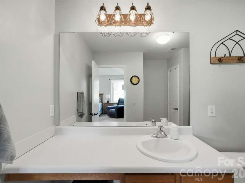 167 Ranlo Avenue, Gastonia, NC 28054.  MLS# CAR4424883, YatesRealty ID 50933. 