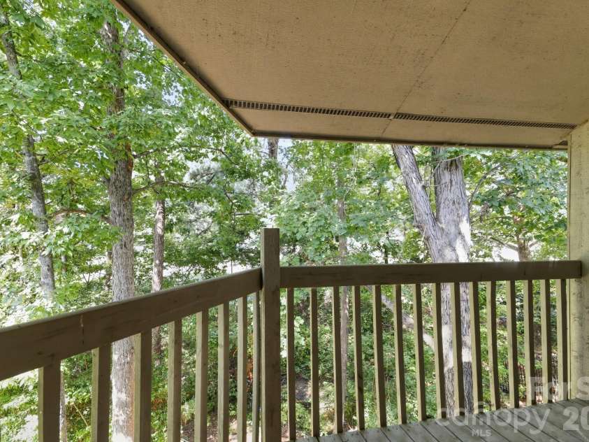405 Harbison Boulevard, Columbia, SC 29212.  MLS# CAR4423817, YatesRealty ID 50934. 