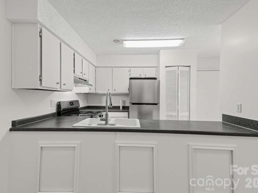 405 Harbison Boulevard, Columbia, SC 29212.  MLS# CAR4423817, YatesRealty ID 50934. 