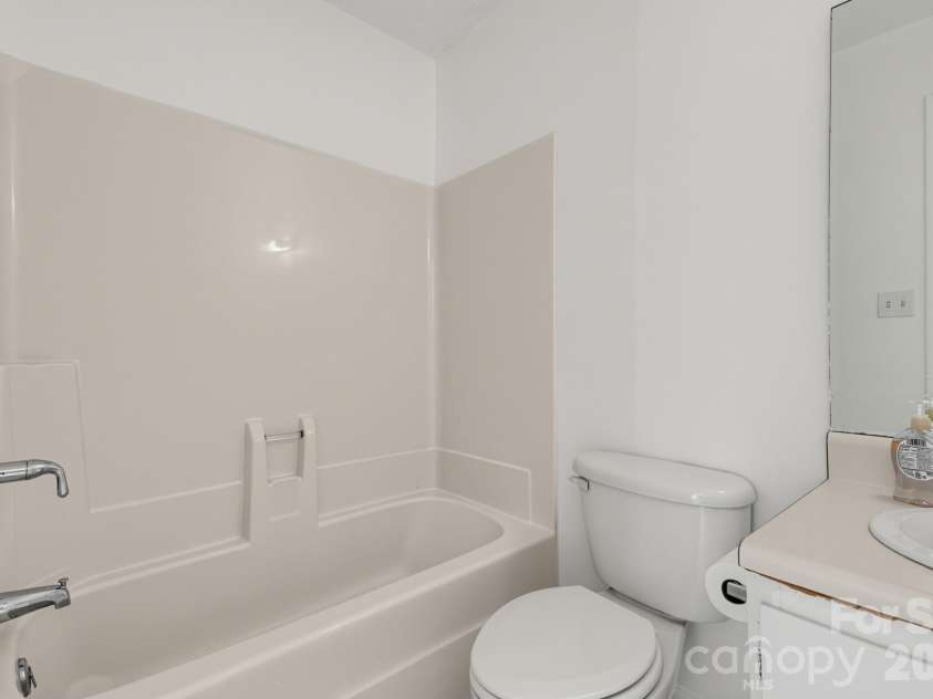 405 Harbison Boulevard, Columbia, SC 29212.  MLS# CAR4423817, YatesRealty ID 50934. 