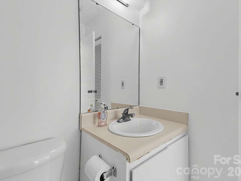 405 Harbison Boulevard, Columbia, SC 29212.  MLS# CAR4423817, YatesRealty ID 50934. 