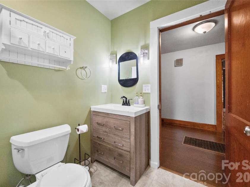 309 Main Avenue, Newton, NC 28658.  MLS# CAR4424348, YatesRealty ID 50936. 