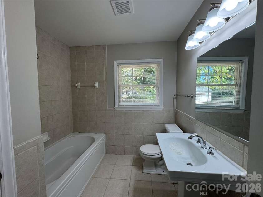 8509 Idlewild Road, Charlotte, NC 28227.  MLS# CAR4414724, YatesRealty ID 50938. 