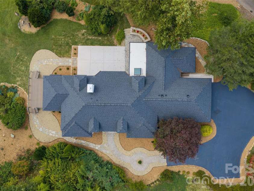 5 Meadow Ridge Drive, Asheville, NC 28804.  MLS# CAR4423846, YatesRealty ID 50939. 