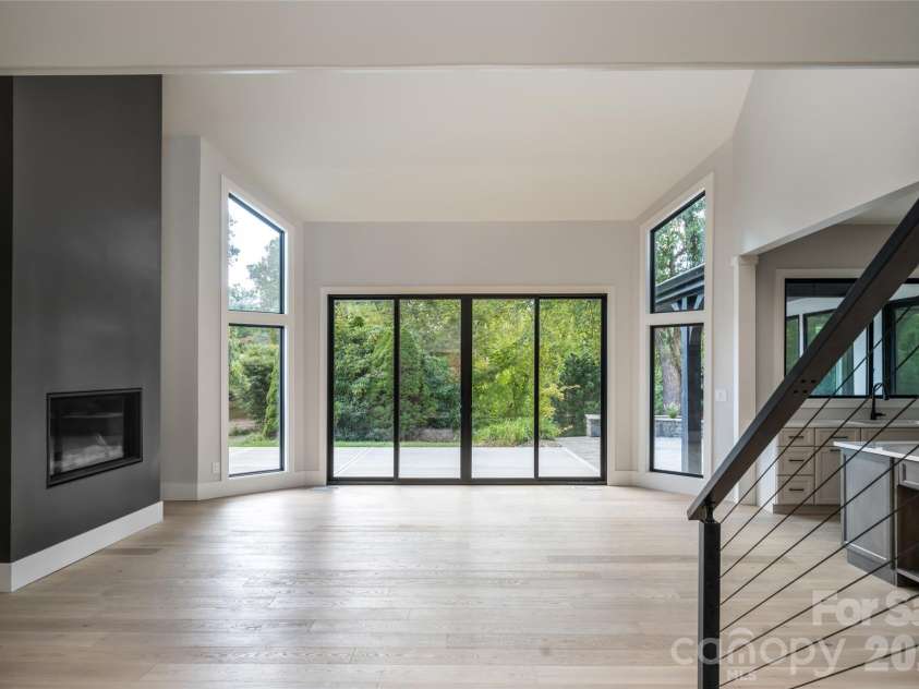 5 Meadow Ridge Drive, Asheville, NC 28804.  MLS# CAR4423846, YatesRealty ID 50939. 