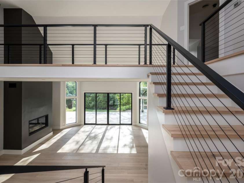 5 Meadow Ridge Drive, Asheville, NC 28804.  MLS# CAR4423846, YatesRealty ID 50939. 