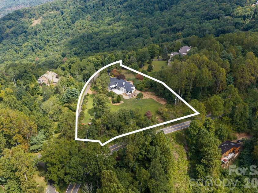 5 Meadow Ridge Drive, Asheville, NC 28804.  MLS# CAR4423846, YatesRealty ID 50939. 