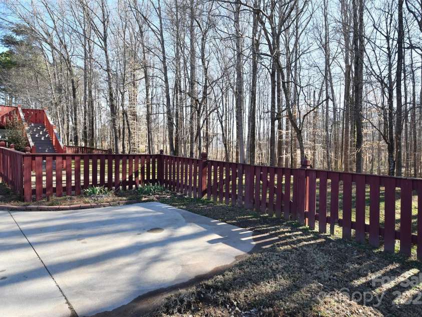 131 Covington Drive, Advance, NC 27006.  MLS# CAR4243803, YatesRealty ID 5094. 