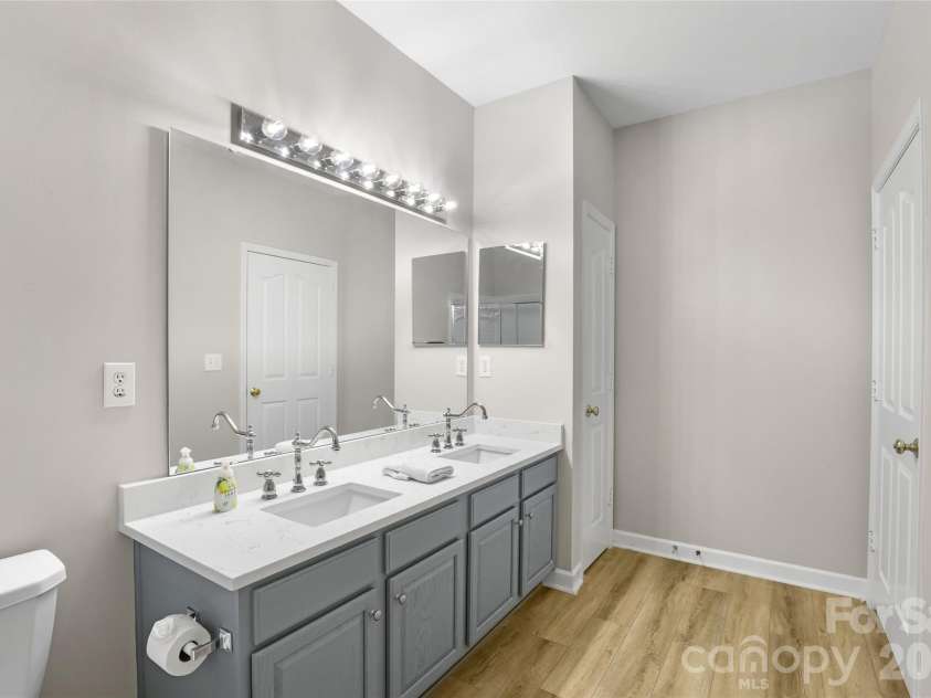 17157 Red Feather Drive, Charlotte, NC 28277.  MLS# CAR4359625, YatesRealty ID 5094. 