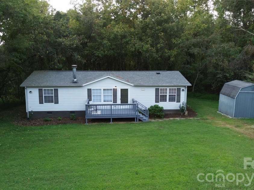 150 Rocky Forest Trail, Elkin, NC 28621.  MLS# CAR4421146, YatesRealty ID 50940. 