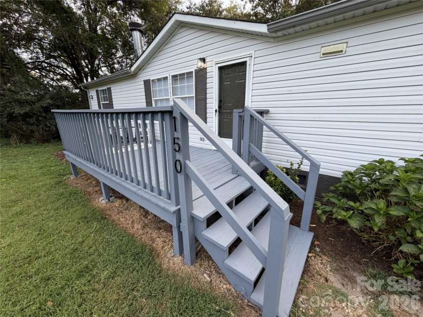 150 Rocky Forest Trail, Elkin, NC 28621.  MLS# CAR4421146, YatesRealty ID 50940. 