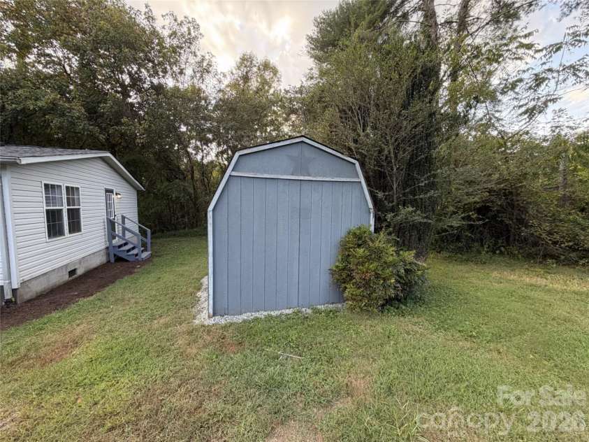 150 Rocky Forest Trail, Elkin, NC 28621.  MLS# CAR4421146, YatesRealty ID 50940. 