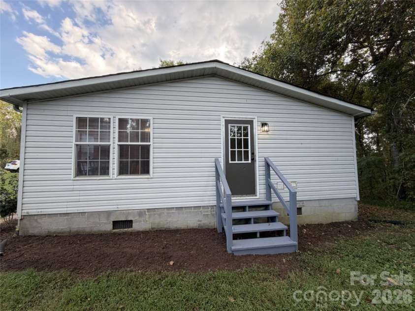 150 Rocky Forest Trail, Elkin, NC 28621.  MLS# CAR4421146, YatesRealty ID 50940. 