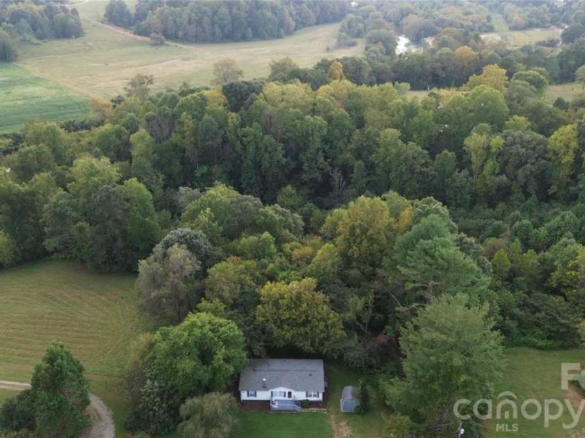 150 Rocky Forest Trail, Elkin, NC 28621.  MLS# CAR4421146, YatesRealty ID 50940. 