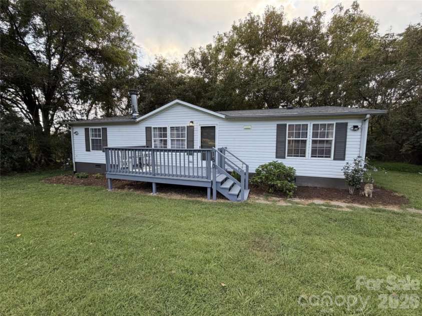 150 Rocky Forest Trail, Elkin, NC 28621.  MLS# CAR4421146, YatesRealty ID 50940. 