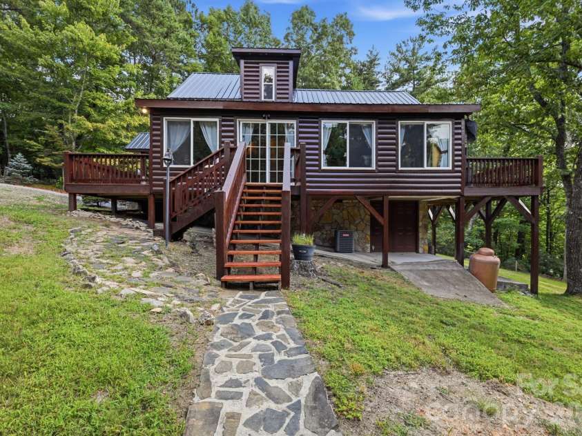 1158 Staghorn Road, Purlear, NC 28665.  MLS# CAR4424925, YatesRealty ID 50942. 