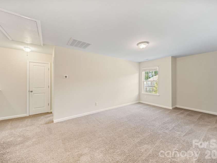 8523 Mansell Court, Charlotte, NC 28215.  MLS# CAR4376457, YatesRealty ID 50943. 