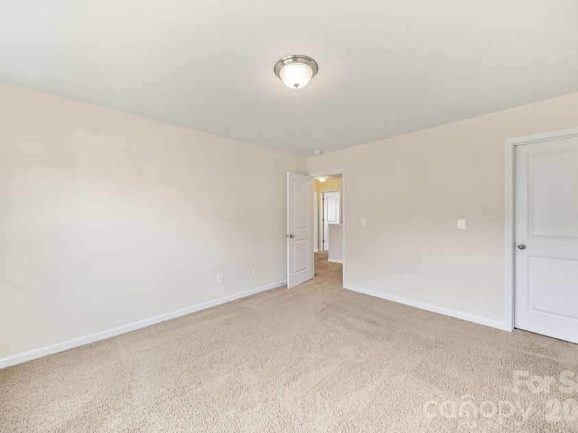 8523 Mansell Court, Charlotte, NC 28215.  MLS# CAR4376457, YatesRealty ID 50943. 