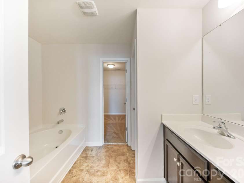 8523 Mansell Court, Charlotte, NC 28215.  MLS# CAR4376457, YatesRealty ID 50943. 