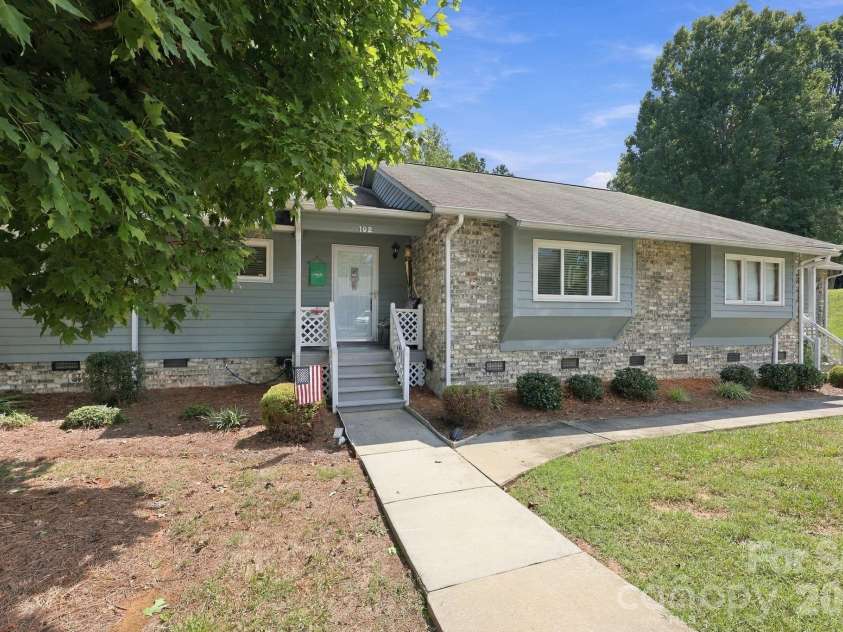 102 Wellington Hills Circle, Salisbury, NC 28147.  MLS# CAR4424548, YatesRealty ID 50945. 