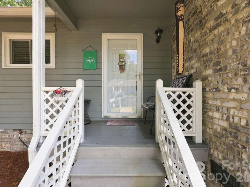 102 Wellington Hills Circle, Salisbury, NC 28147.  MLS# CAR4424548, YatesRealty ID 50945. 