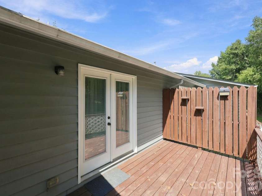 102 Wellington Hills Circle, Salisbury, NC 28147.  MLS# CAR4424548, YatesRealty ID 50945. 