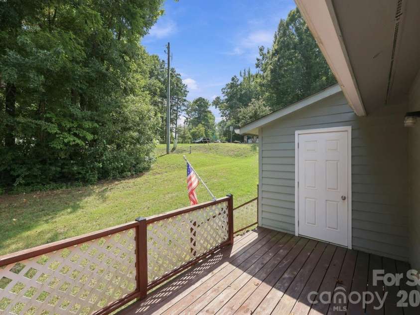 102 Wellington Hills Circle, Salisbury, NC 28147.  MLS# CAR4424548, YatesRealty ID 50945. 