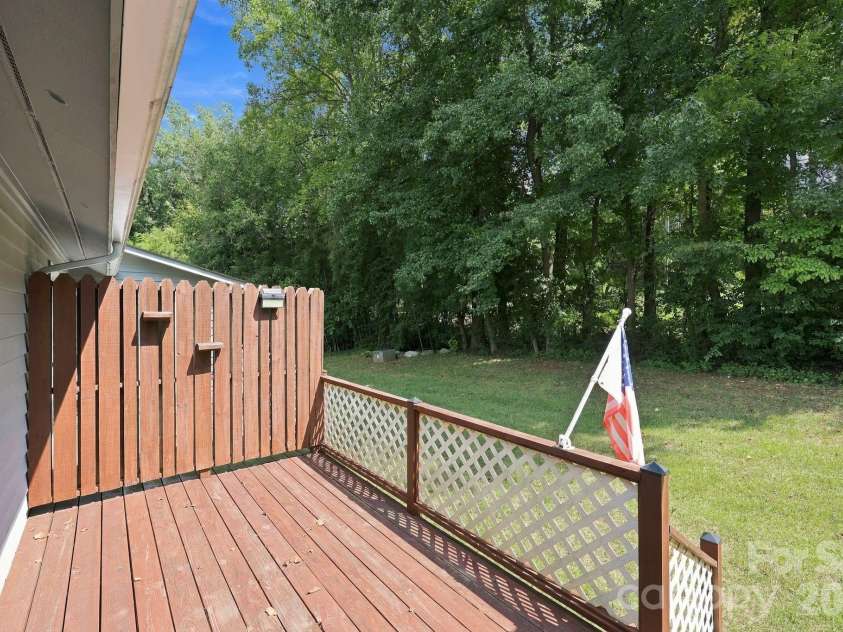 102 Wellington Hills Circle, Salisbury, NC 28147.  MLS# CAR4424548, YatesRealty ID 50945. 