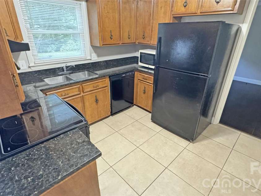 14011 Phillips Road, Matthews, NC 28105.  MLS# CAR4424874, YatesRealty ID 50948. 