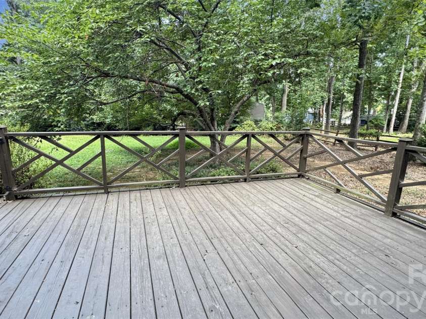 14011 Phillips Road, Matthews, NC 28105.  MLS# CAR4424874, YatesRealty ID 50948. 