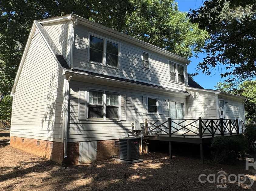 14011 Phillips Road, Matthews, NC 28105.  MLS# CAR4424874, YatesRealty ID 50948. 