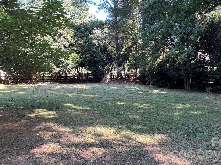 14011 Phillips Road, Matthews, NC 28105.  MLS# CAR4424874, YatesRealty ID 50948. 