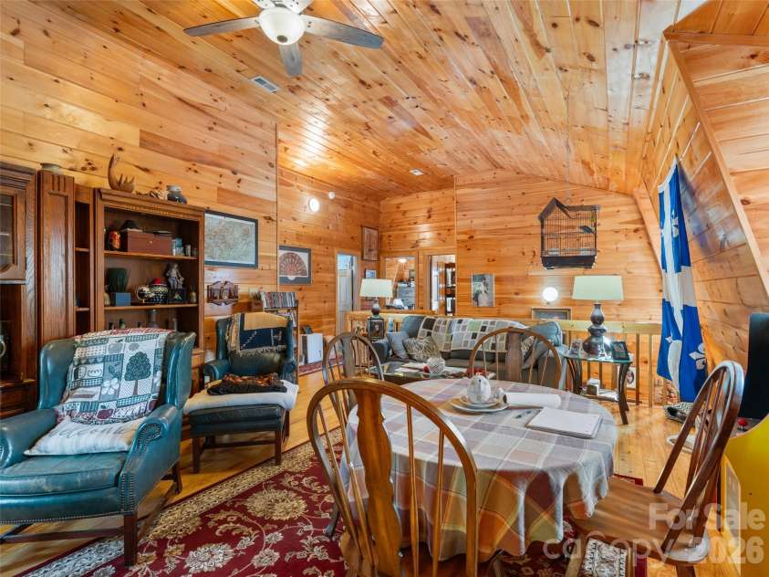252 Idylwild Lane, Black Mountain, NC 28711.  MLS# CAR4422710, YatesRealty ID 50949. 