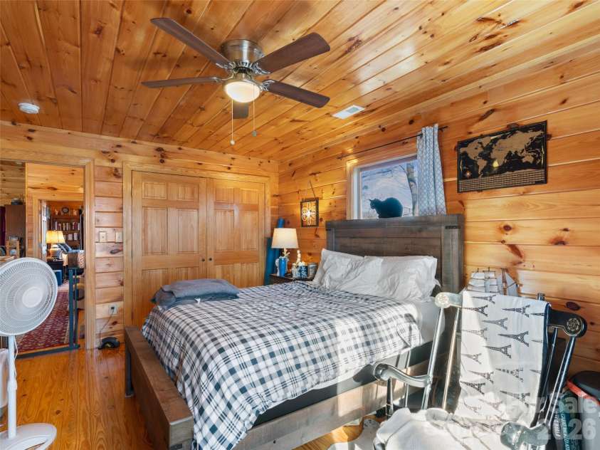 252 Idylwild Lane, Black Mountain, NC 28711.  MLS# CAR4422710, YatesRealty ID 50949. 