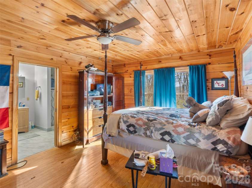 252 Idylwild Lane, Black Mountain, NC 28711.  MLS# CAR4422710, YatesRealty ID 50949. 
