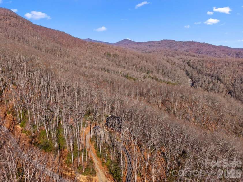 252 Idylwild Lane, Black Mountain, NC 28711.  MLS# CAR4422710, YatesRealty ID 50949. 