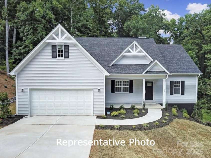 595 Foxwood Drive, Concord, NC 28025.  MLS# CAR3806082, YatesRealty ID 5095. 
