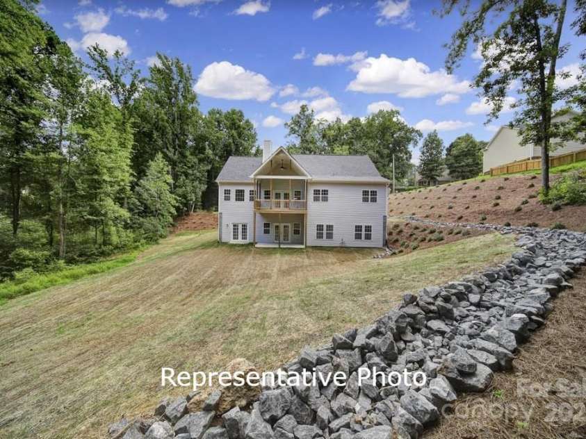 595 Foxwood Drive, Concord, NC 28025.  MLS# CAR3806082, YatesRealty ID 5095. 