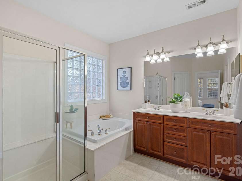7736 Horseshoe Creek Drive, Huntersville, NC 28078.  MLS# CAR4356113, YatesRealty ID 5095. 