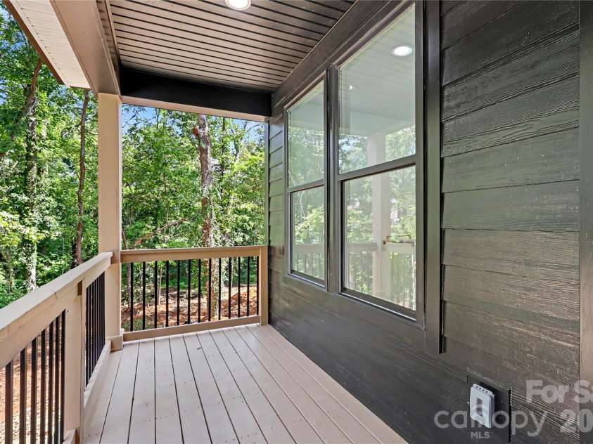 910 Montrose Drive, Shelby, NC 28150.  MLS# CAR4424954, YatesRealty ID 50950. 