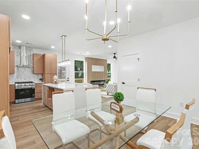 910 Montrose Drive, Shelby, NC 28150.  MLS# CAR4424954, YatesRealty ID 50950. 