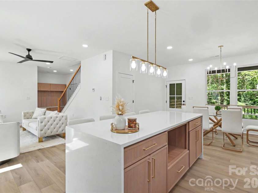 910 Montrose Drive, Shelby, NC 28150.  MLS# CAR4424954, YatesRealty ID 50950. 