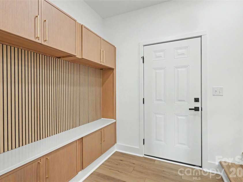 910 Montrose Drive, Shelby, NC 28150.  MLS# CAR4424954, YatesRealty ID 50950. 