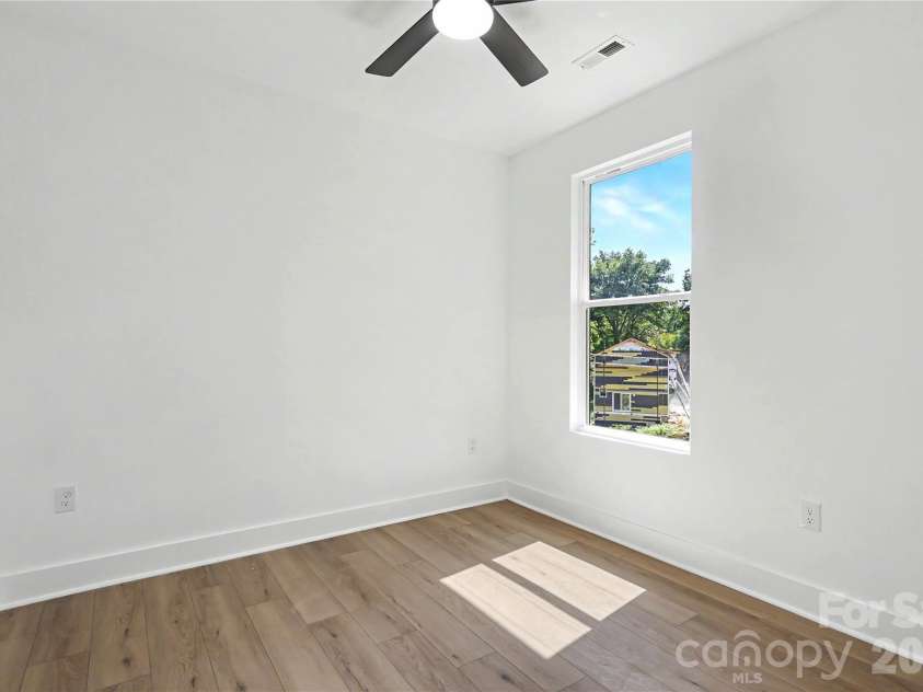 910 Montrose Drive, Shelby, NC 28150.  MLS# CAR4424954, YatesRealty ID 50950. 