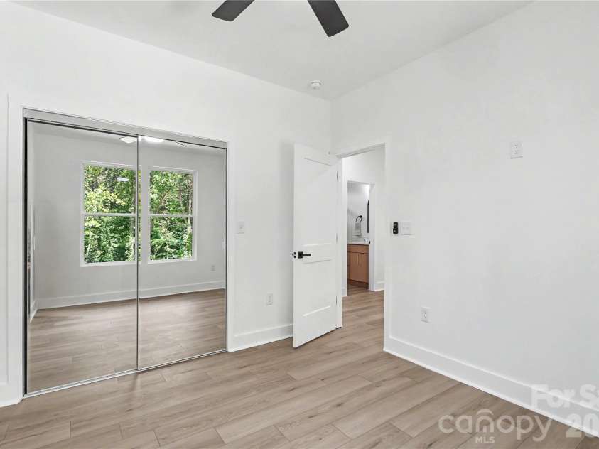 910 Montrose Drive, Shelby, NC 28150.  MLS# CAR4424954, YatesRealty ID 50950. 