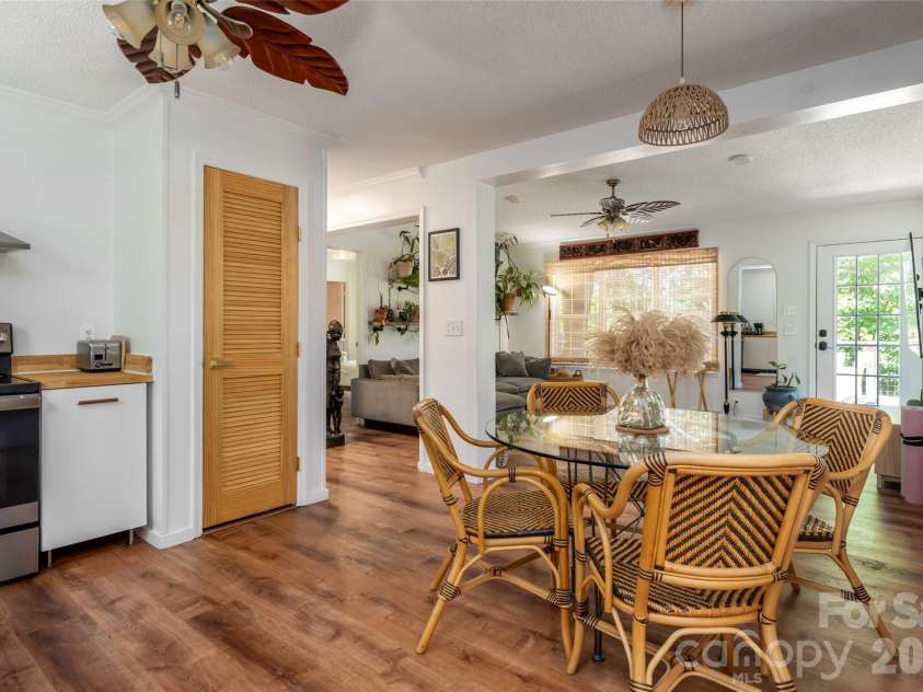 5 Sunwashed Way, Asheville, NC 28803.  MLS# CAR4422593, YatesRealty ID 50953. 