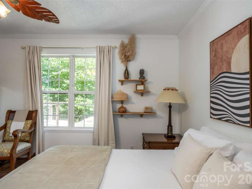 5 Sunwashed Way, Asheville, NC 28803.  MLS# CAR4422593, YatesRealty ID 50953. 